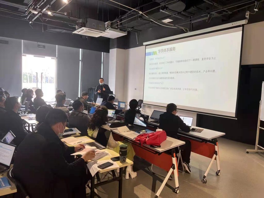 淘光伏學院第102期光伏培訓班在無錫基地成功舉辦